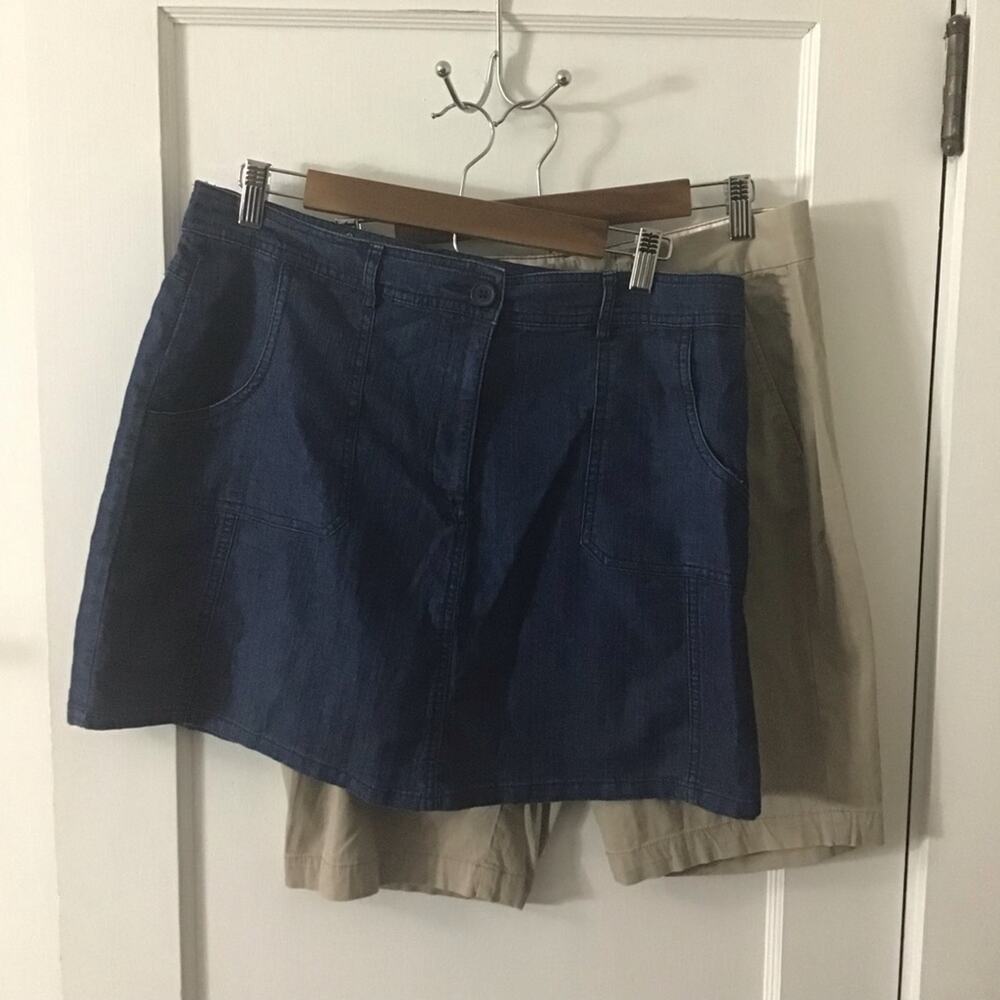 2 Pair of size 12 shorts Dockers & White Stag
